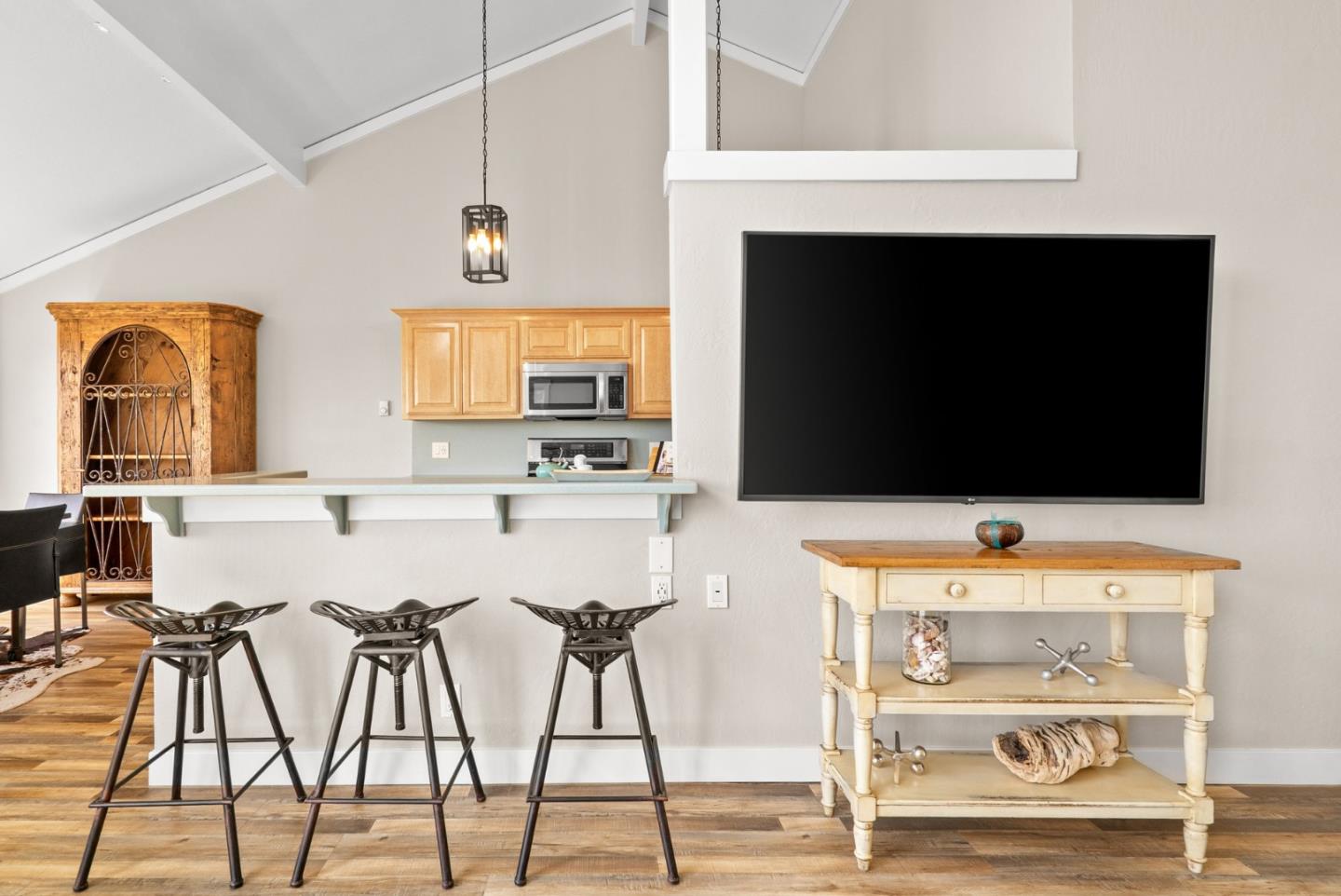 Detail Gallery Image 12 of 55 For 160 Monterey Dunes Way, Moss Landing,  CA 95039 - 3 Beds | 2 Baths