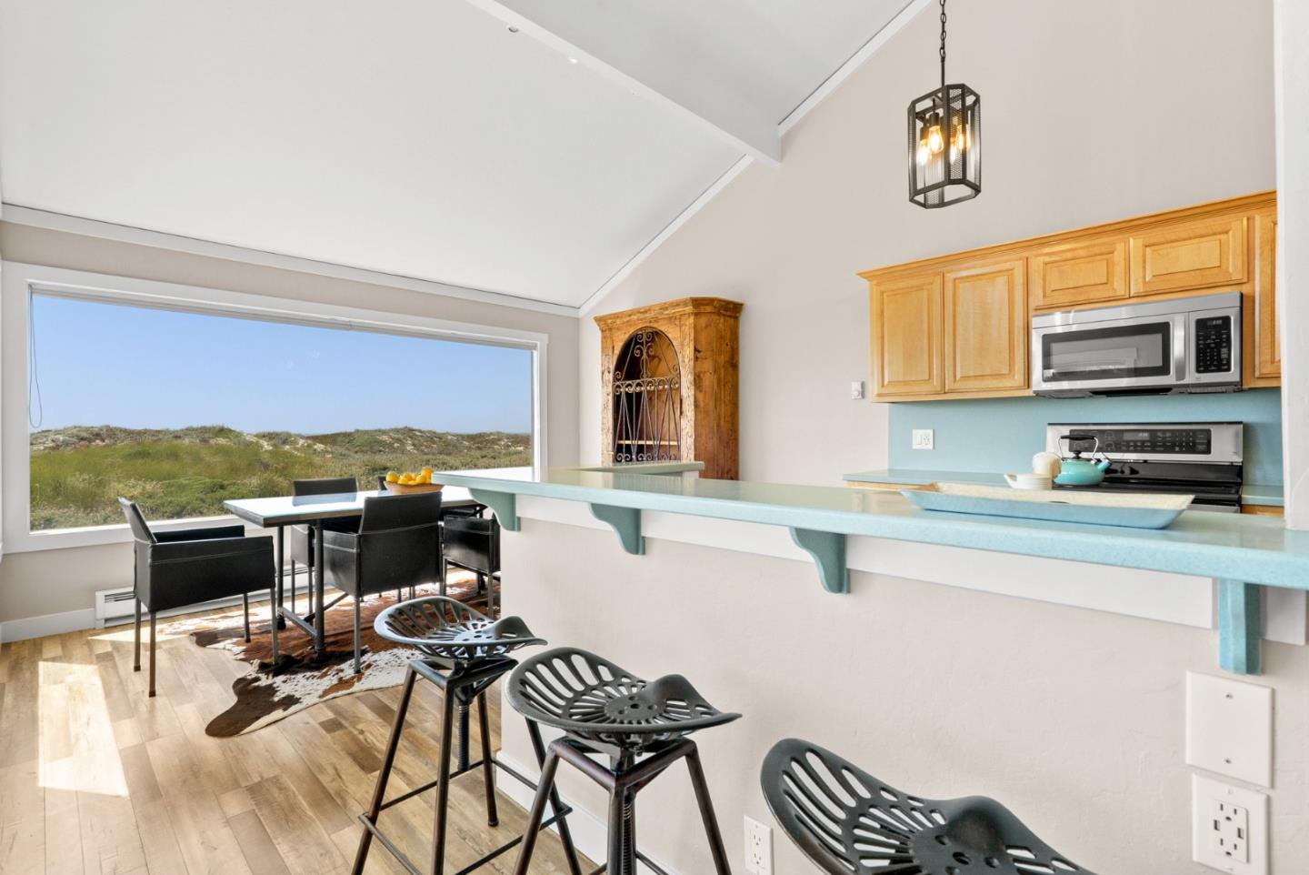 Detail Gallery Image 13 of 55 For 160 Monterey Dunes Way, Moss Landing,  CA 95039 - 3 Beds | 2 Baths