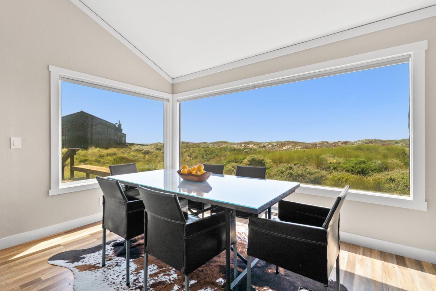 Detail Gallery Image 16 of 55 For 160 Monterey Dunes Way, Moss Landing,  CA 95039 - 3 Beds | 2 Baths