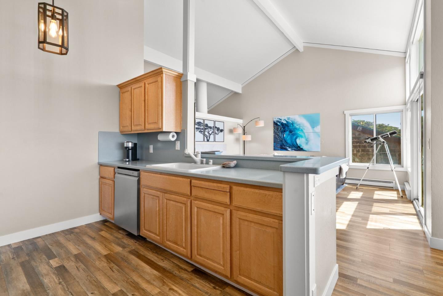 Detail Gallery Image 19 of 55 For 160 Monterey Dunes Way, Moss Landing,  CA 95039 - 3 Beds | 2 Baths
