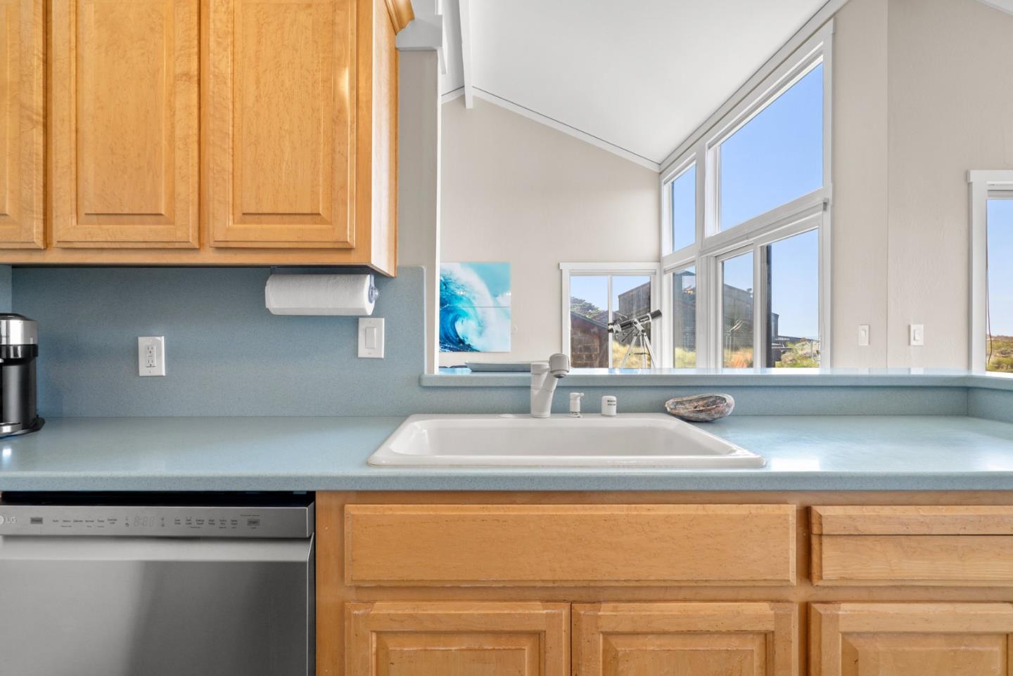 Detail Gallery Image 20 of 55 For 160 Monterey Dunes Way, Moss Landing,  CA 95039 - 3 Beds | 2 Baths