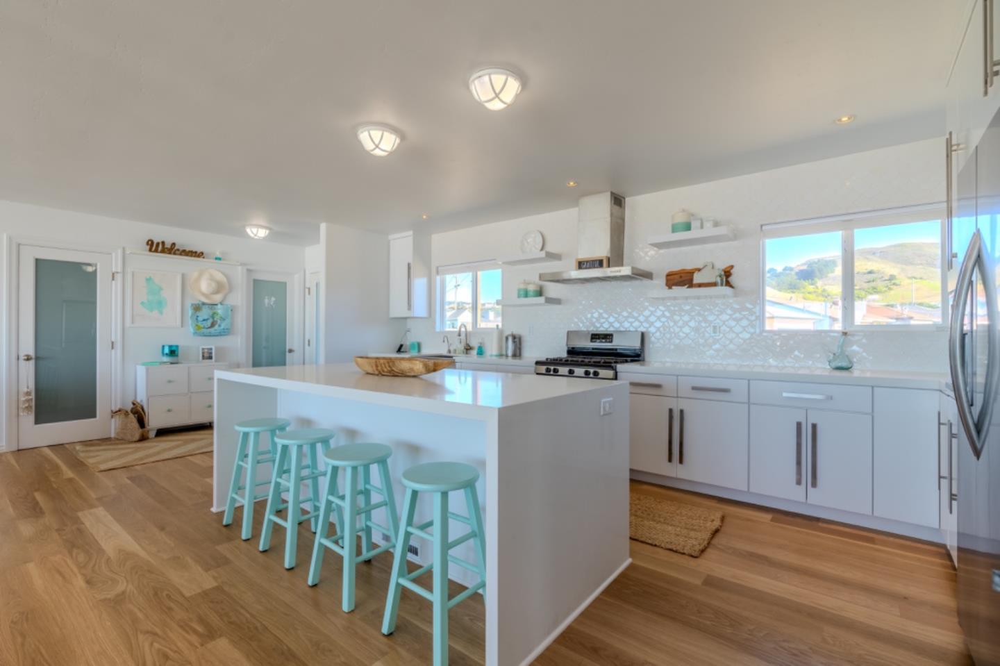 Detail Gallery Image 13 of 61 For 236 Shoreview Ave, Pacifica,  CA 94044 - 2 Beds | 2 Baths