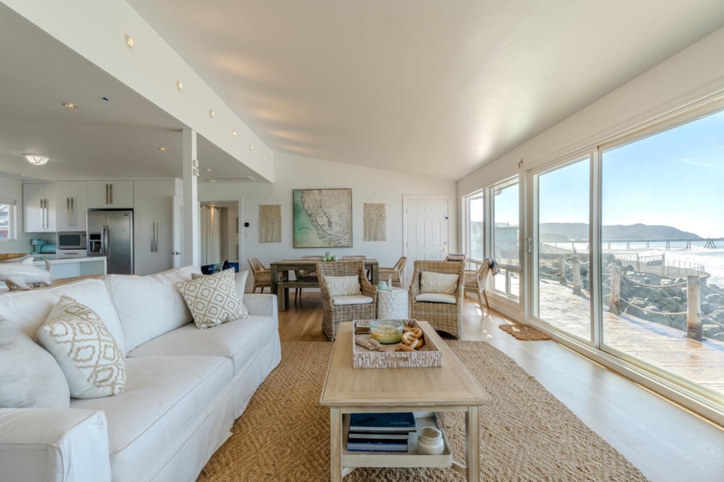 Detail Gallery Image 22 of 61 For 236 Shoreview Ave, Pacifica,  CA 94044 - 2 Beds | 2 Baths