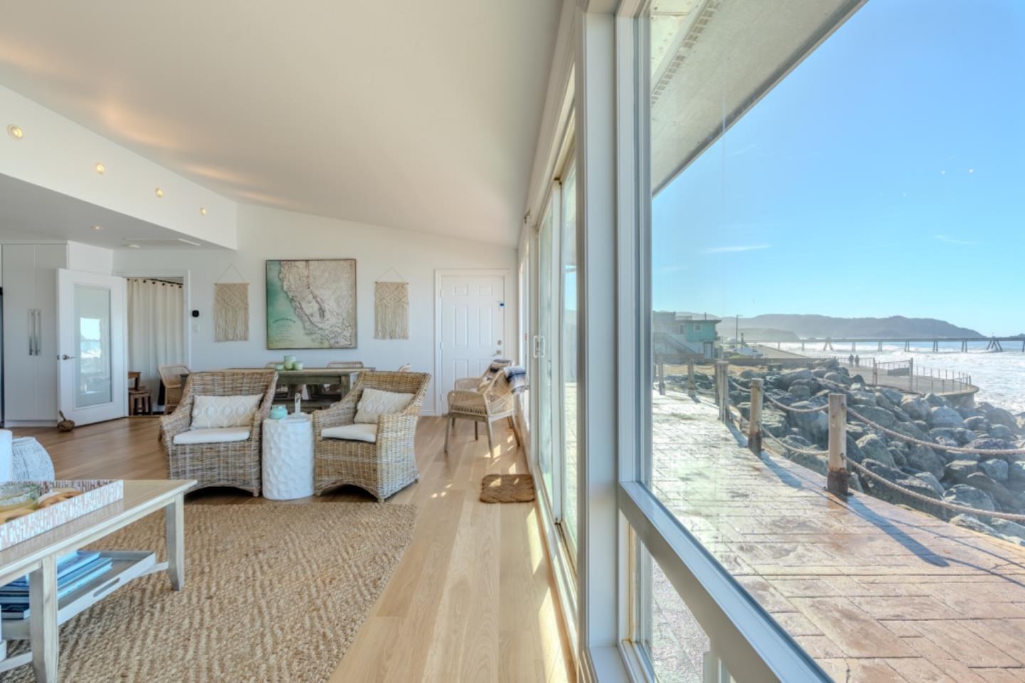 Detail Gallery Image 23 of 61 For 236 Shoreview Ave, Pacifica,  CA 94044 - 2 Beds | 2 Baths