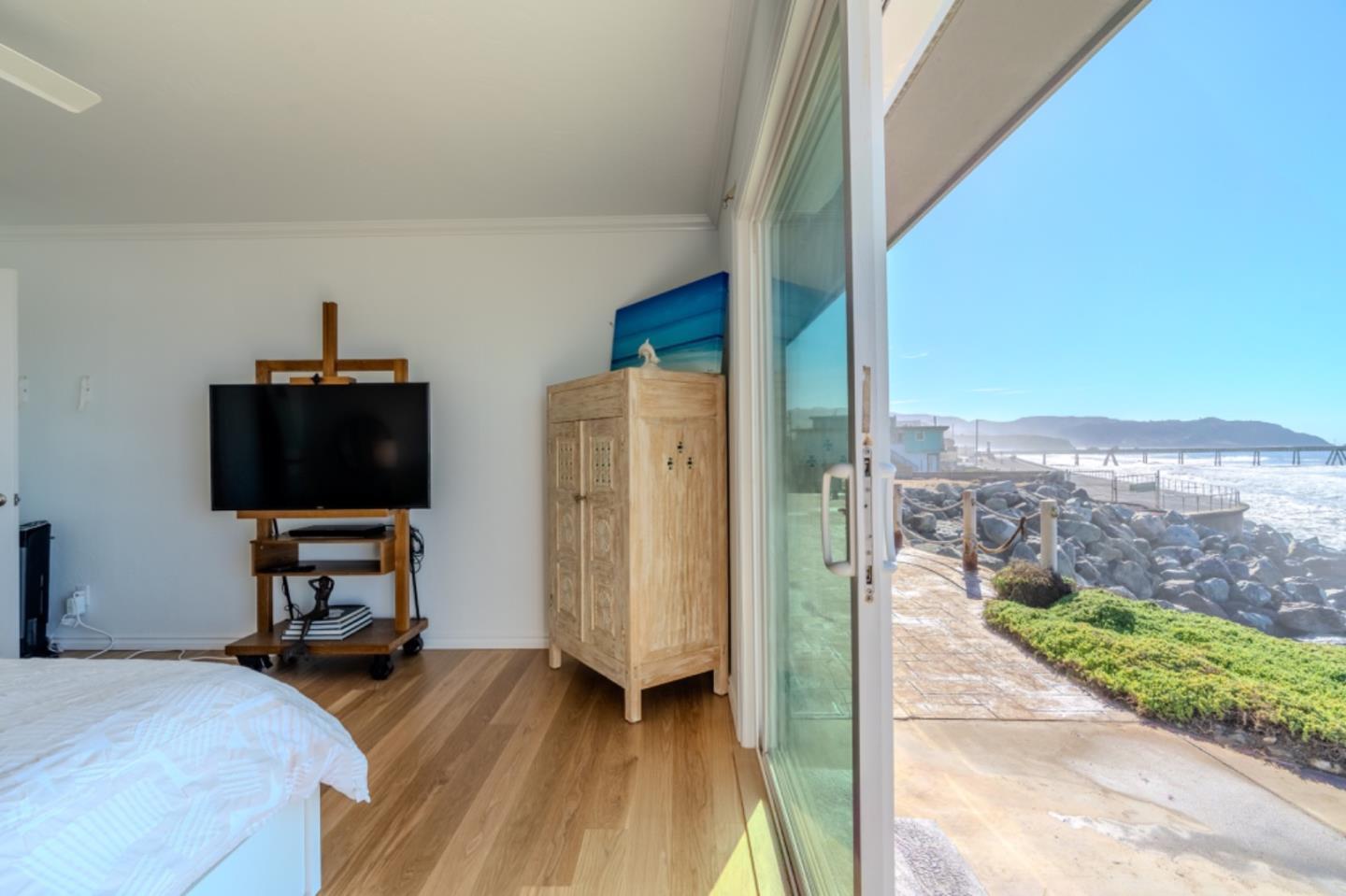 Detail Gallery Image 35 of 61 For 236 Shoreview Ave, Pacifica,  CA 94044 - 2 Beds | 2 Baths