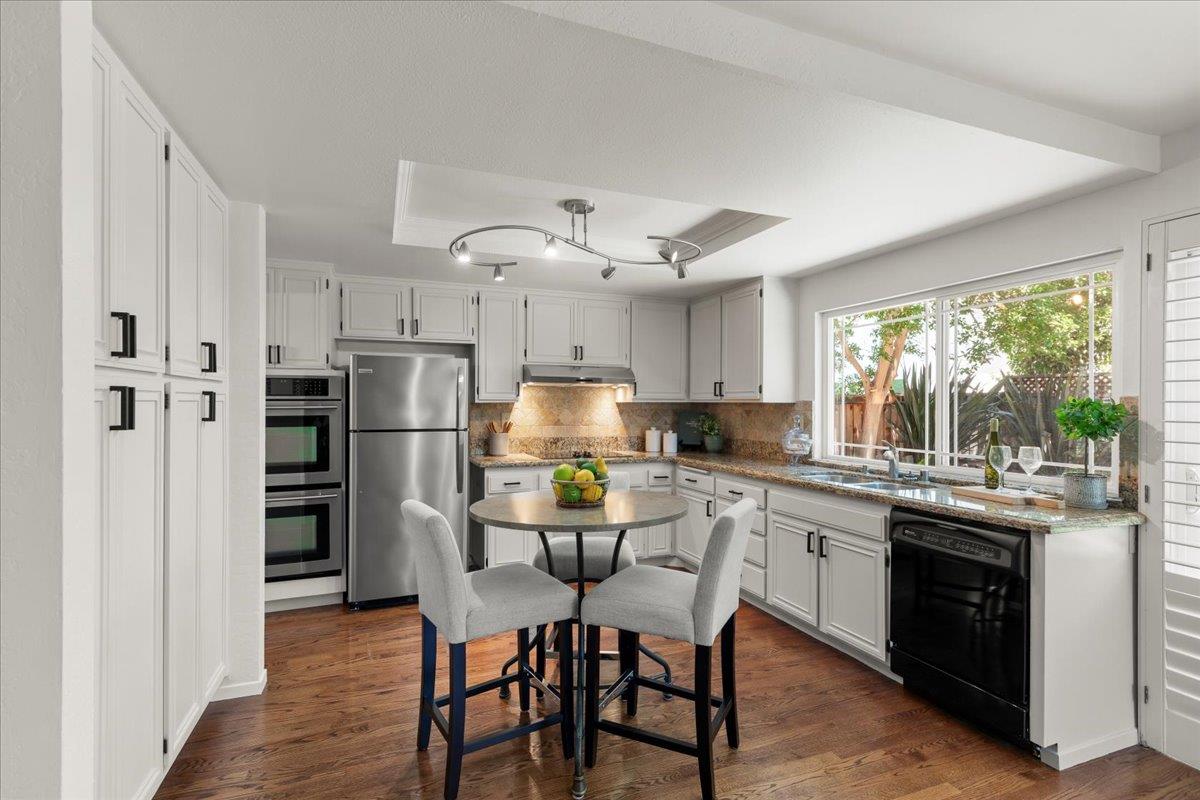 Detail Gallery Image 11 of 34 For 5420 Century Plaza Way, San Jose,  CA 95111 - 4 Beds | 2 Baths