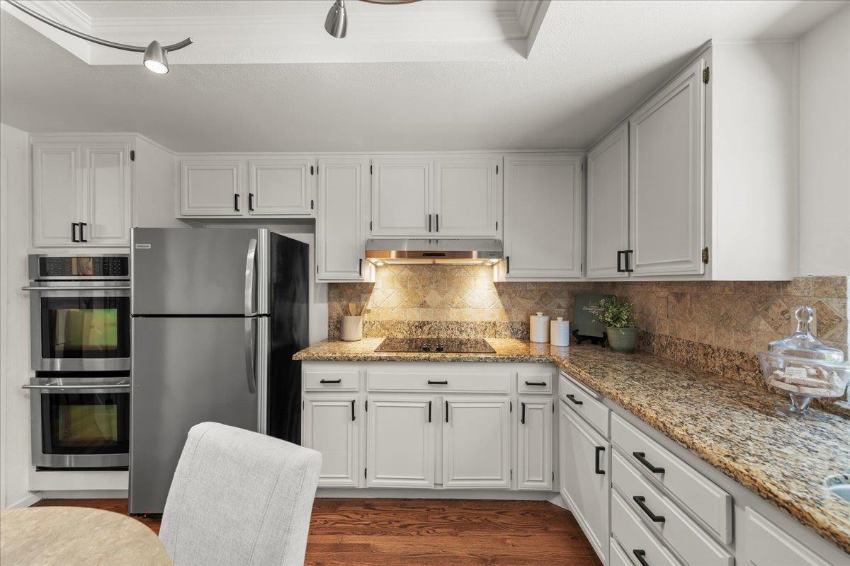 Detail Gallery Image 12 of 34 For 5420 Century Plaza Way, San Jose,  CA 95111 - 4 Beds | 2 Baths
