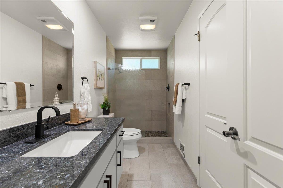 Detail Gallery Image 26 of 34 For 5420 Century Plaza Way, San Jose,  CA 95111 - 4 Beds | 2 Baths