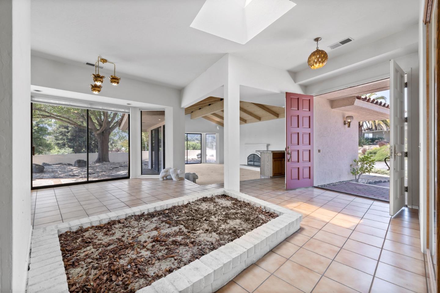 Detail Gallery Image 17 of 50 For 1091 Valley View Ct, Los Altos,  CA 94024 - 3 Beds | 2 Baths