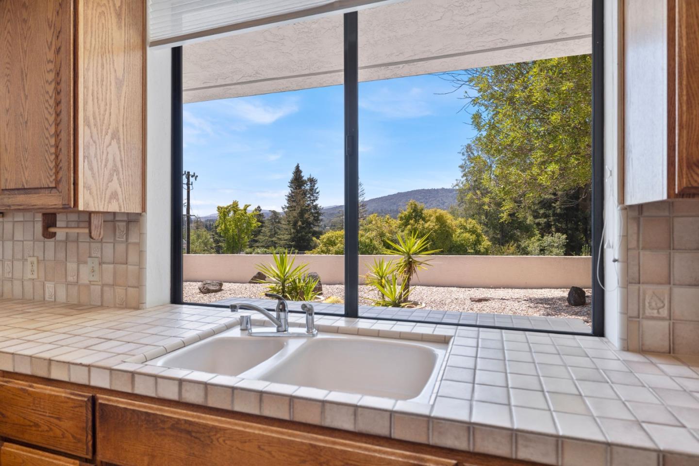 Detail Gallery Image 27 of 50 For 1091 Valley View Ct, Los Altos,  CA 94024 - 3 Beds | 2 Baths