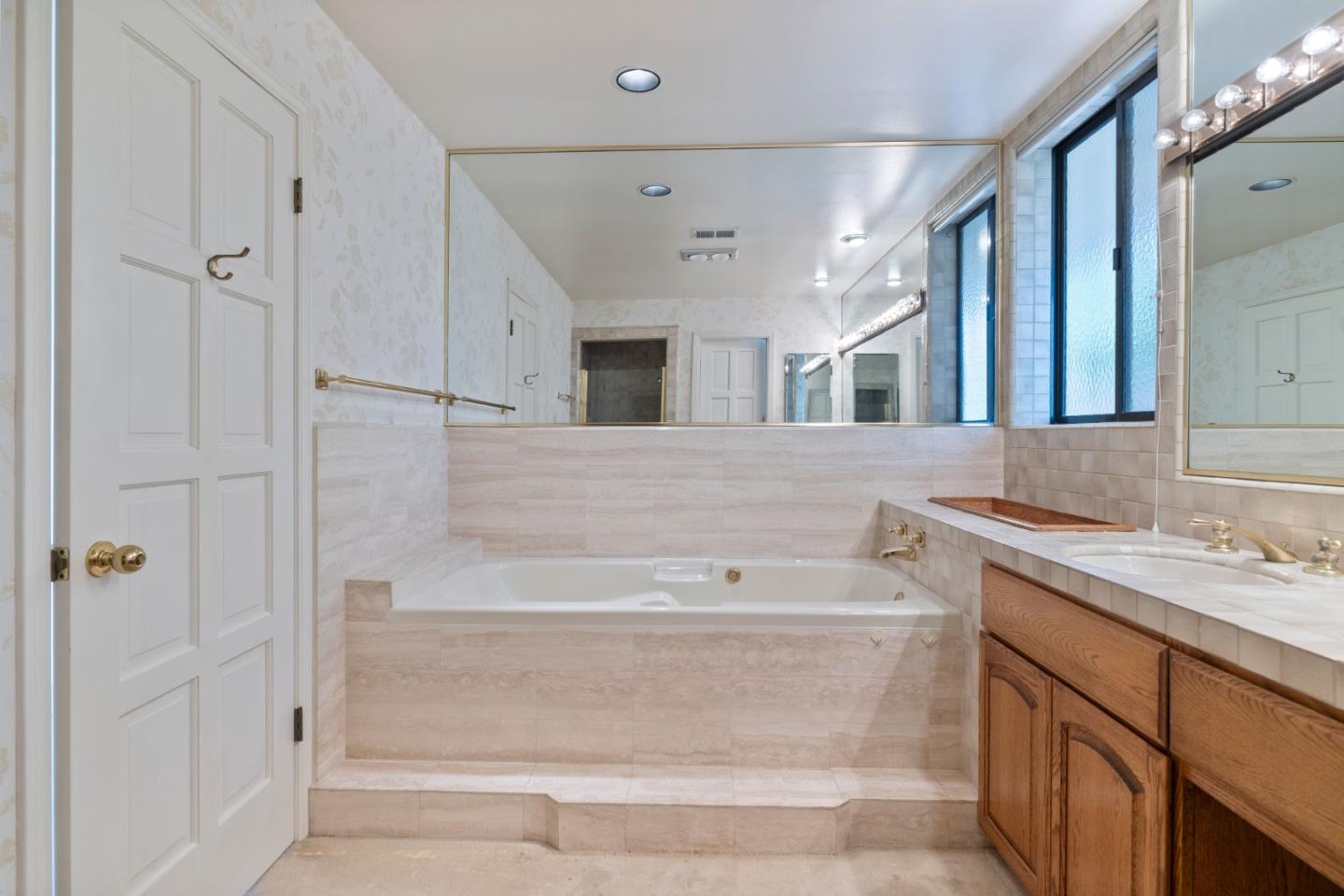 Detail Gallery Image 33 of 50 For 1091 Valley View Ct, Los Altos,  CA 94024 - 3 Beds | 2 Baths