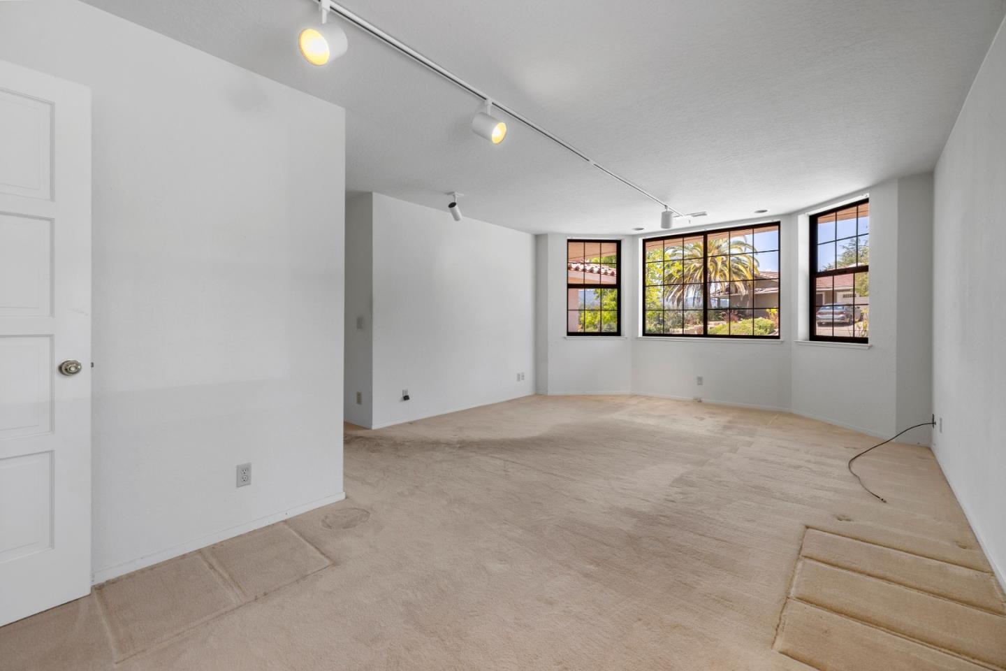 Detail Gallery Image 36 of 50 For 1091 Valley View Ct, Los Altos,  CA 94024 - 3 Beds | 2 Baths