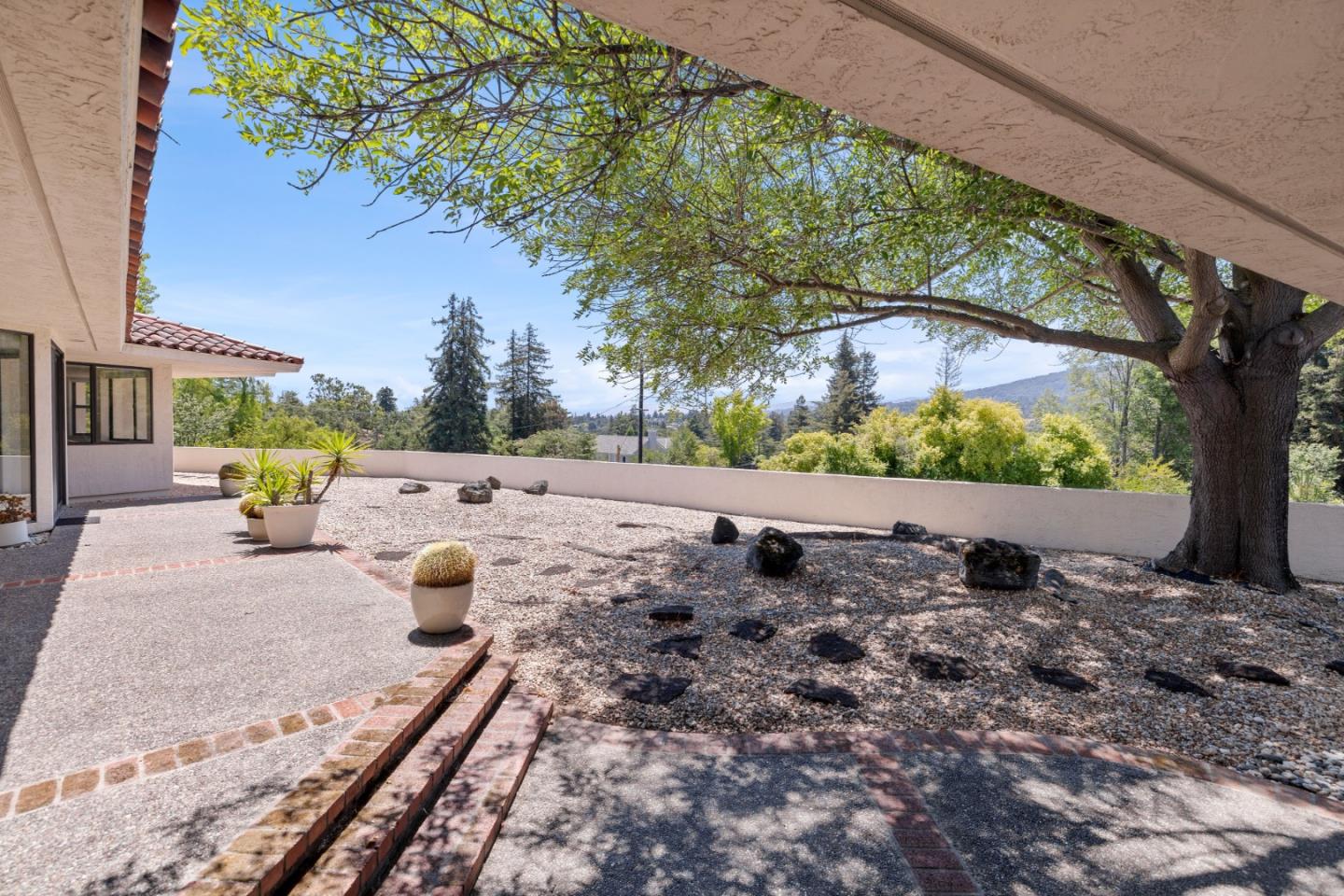 Detail Gallery Image 7 of 50 For 1091 Valley View Ct, Los Altos,  CA 94024 - 3 Beds | 2 Baths