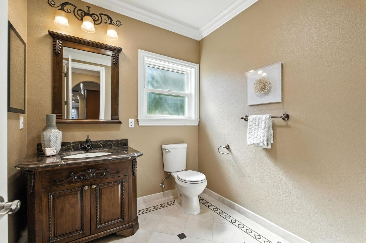 Detail Gallery Image 14 of 56 For 21976 Mcclellan Rd, Cupertino,  CA 95014 - 4 Beds | 3 Baths
