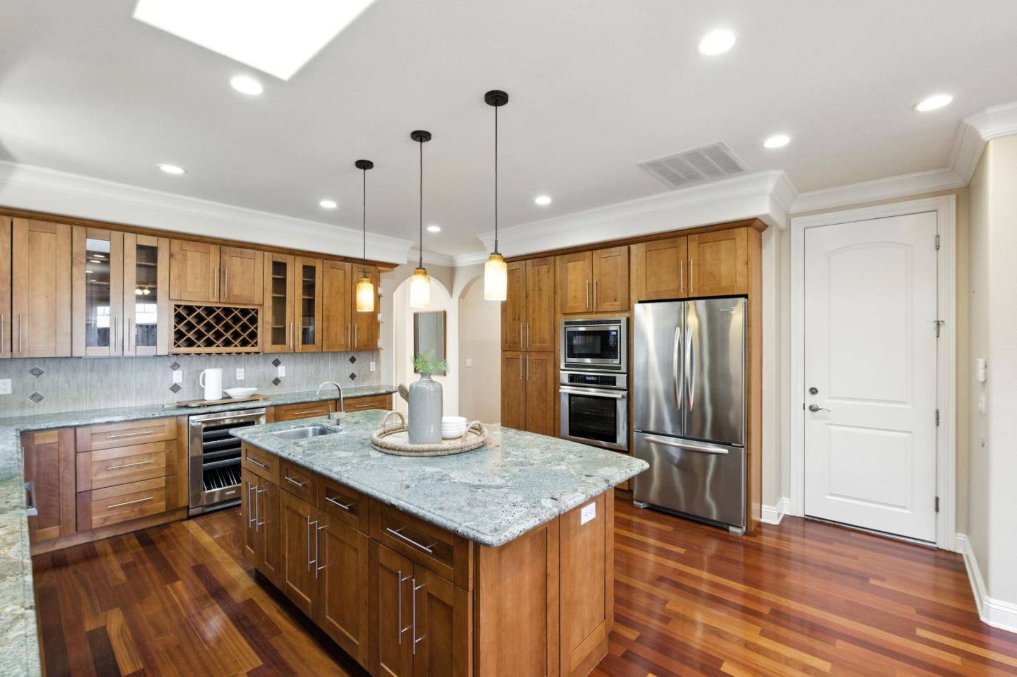 Detail Gallery Image 15 of 56 For 21976 Mcclellan Rd, Cupertino,  CA 95014 - 4 Beds | 3 Baths
