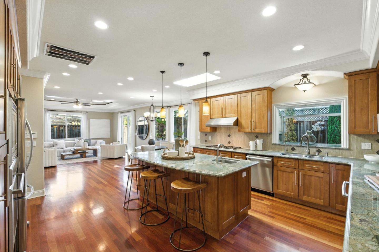 Detail Gallery Image 20 of 56 For 21976 Mcclellan Rd, Cupertino,  CA 95014 - 4 Beds | 3 Baths