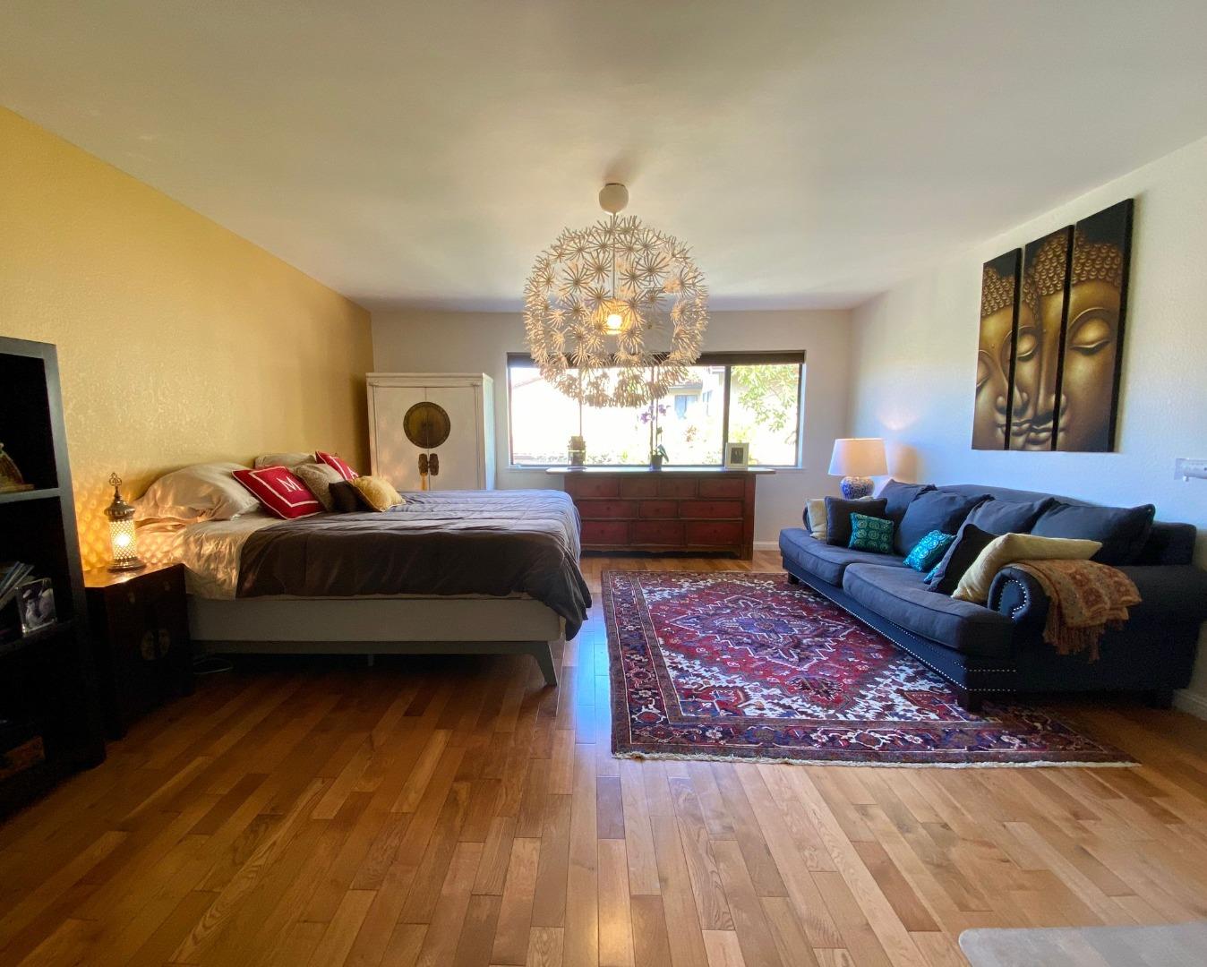 Detail Gallery Image 12 of 30 For 1119 Royal Ln, San Carlos,  CA 94070 - 4 Beds | 2/1 Baths