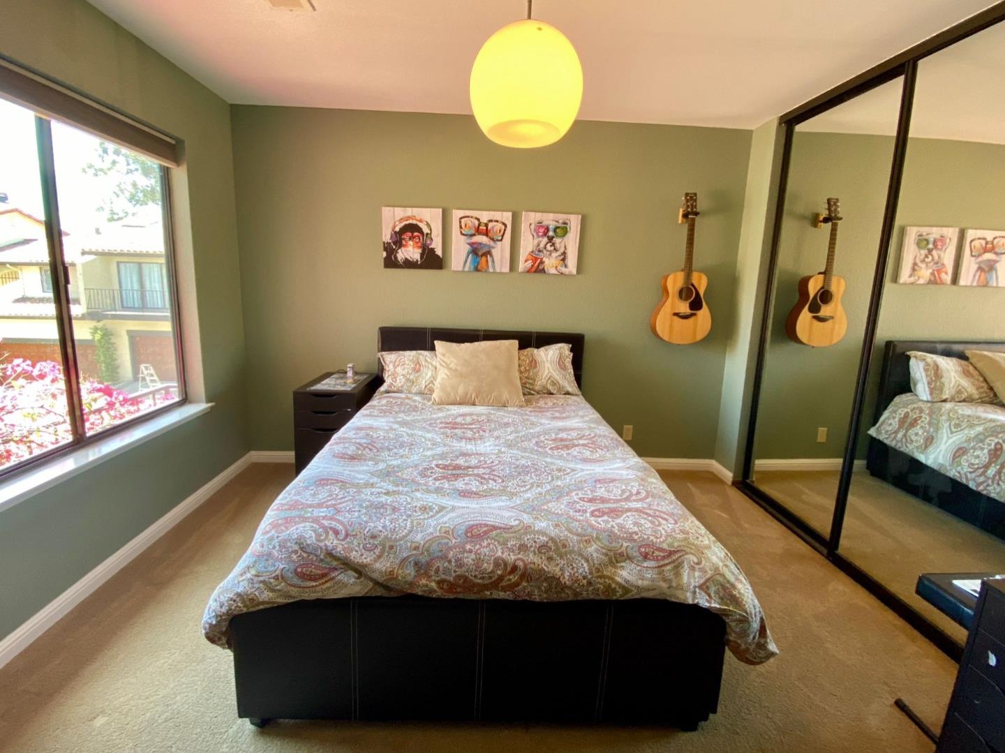 Detail Gallery Image 17 of 30 For 1119 Royal Ln, San Carlos,  CA 94070 - 4 Beds | 2/1 Baths