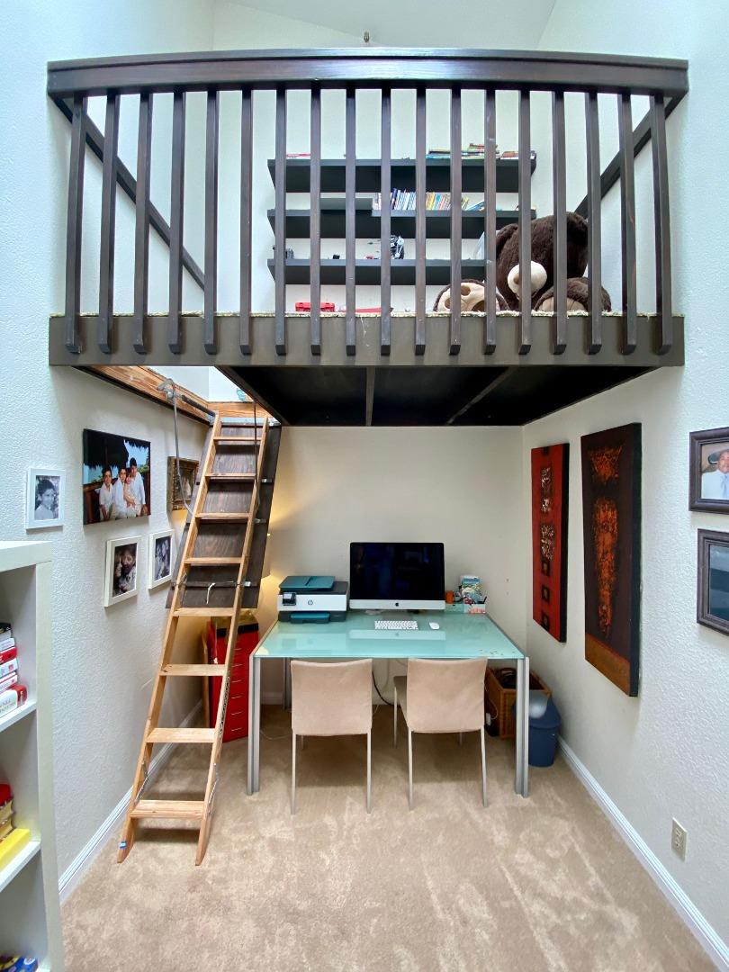 Detail Gallery Image 22 of 30 For 1119 Royal Ln, San Carlos,  CA 94070 - 4 Beds | 2/1 Baths