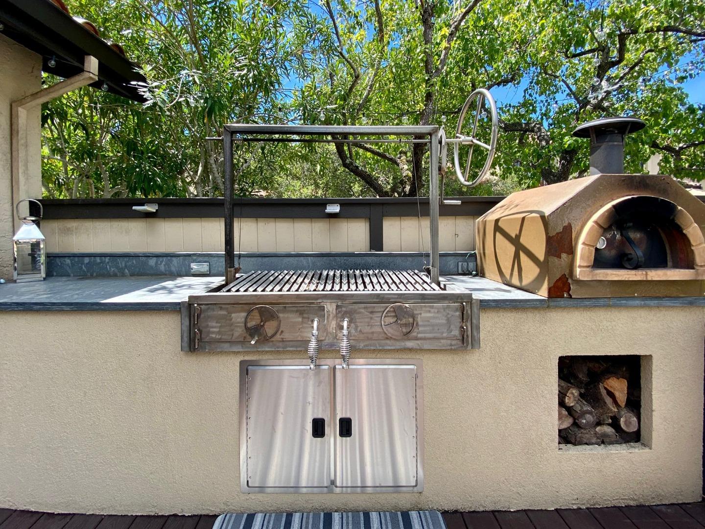 Detail Gallery Image 25 of 30 For 1119 Royal Ln, San Carlos,  CA 94070 - 4 Beds | 2/1 Baths