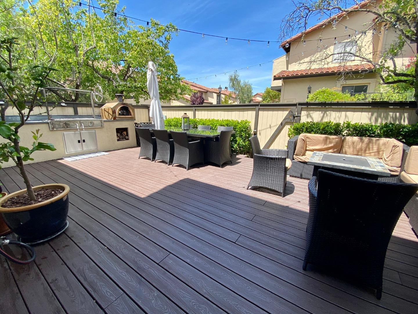 Detail Gallery Image 26 of 30 For 1119 Royal Ln, San Carlos,  CA 94070 - 4 Beds | 2/1 Baths