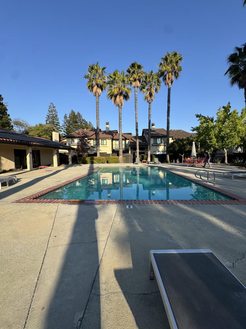 Detail Gallery Image 28 of 30 For 1119 Royal Ln, San Carlos,  CA 94070 - 4 Beds | 2/1 Baths