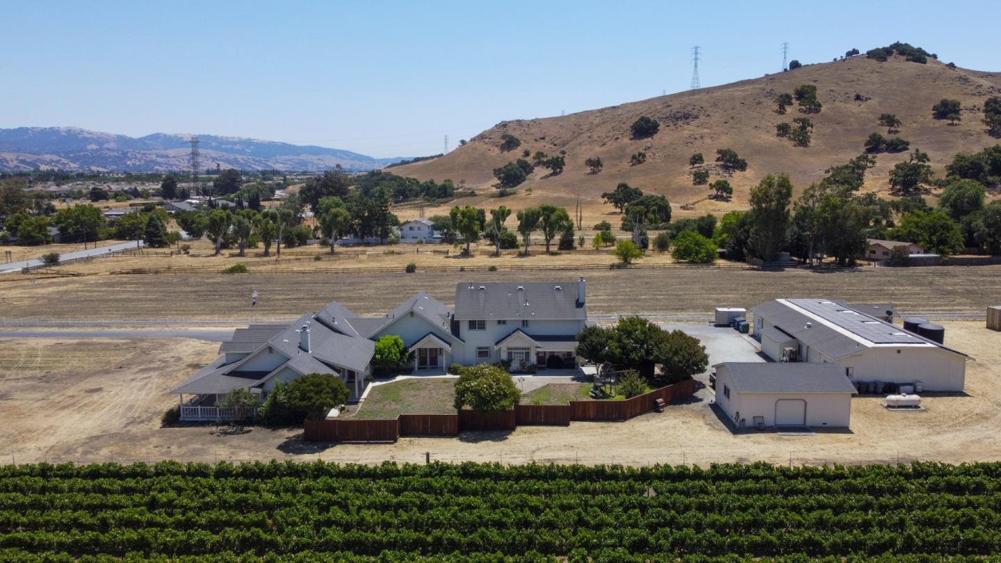 Detail Gallery Image 103 of 112 For 19715 Hale Ave, Morgan Hill,  CA 95037 - 5 Beds | 4/2 Baths