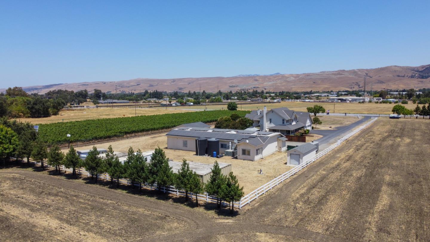 Detail Gallery Image 119 of 125 For 19715 Hale Ave, Morgan Hill,  CA 95037 - 5 Beds | 4/2 Baths