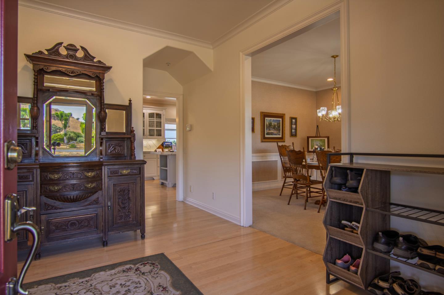 Detail Gallery Image 14 of 112 For 19715 Hale Ave, Morgan Hill,  CA 95037 - 5 Beds | 4/2 Baths