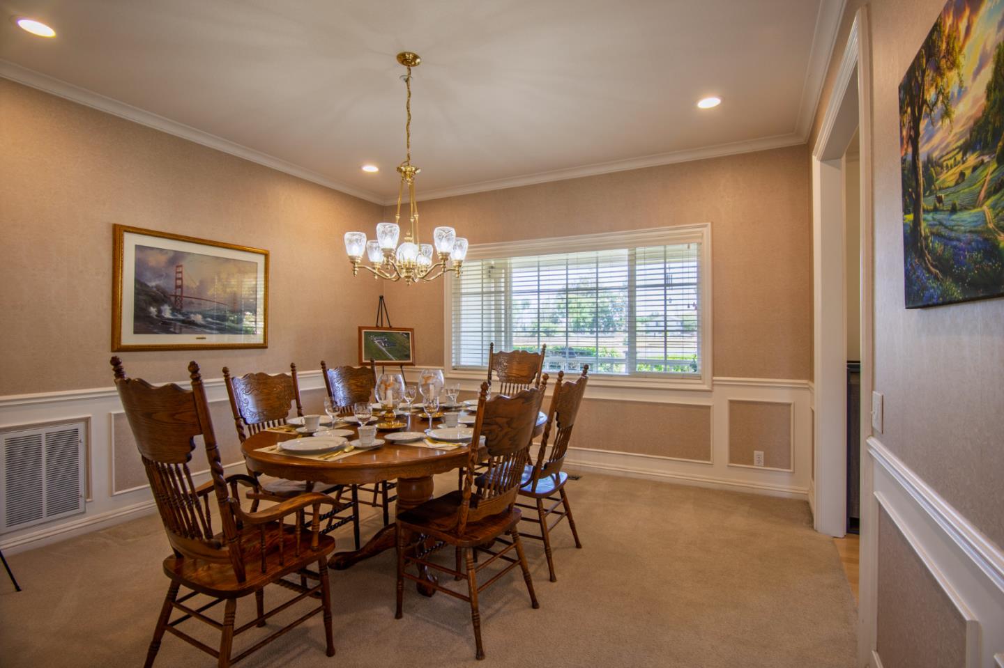 Detail Gallery Image 16 of 112 For 19715 Hale Ave, Morgan Hill,  CA 95037 - 5 Beds | 4/2 Baths