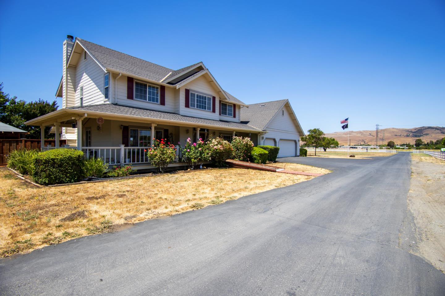 Detail Gallery Image 2 of 112 For 19715 Hale Ave, Morgan Hill,  CA 95037 - 5 Beds | 4/2 Baths