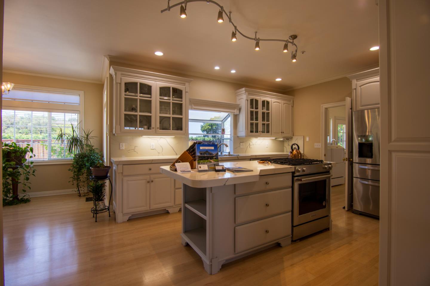 Detail Gallery Image 32 of 112 For 19715 Hale Ave, Morgan Hill,  CA 95037 - 5 Beds | 4/2 Baths
