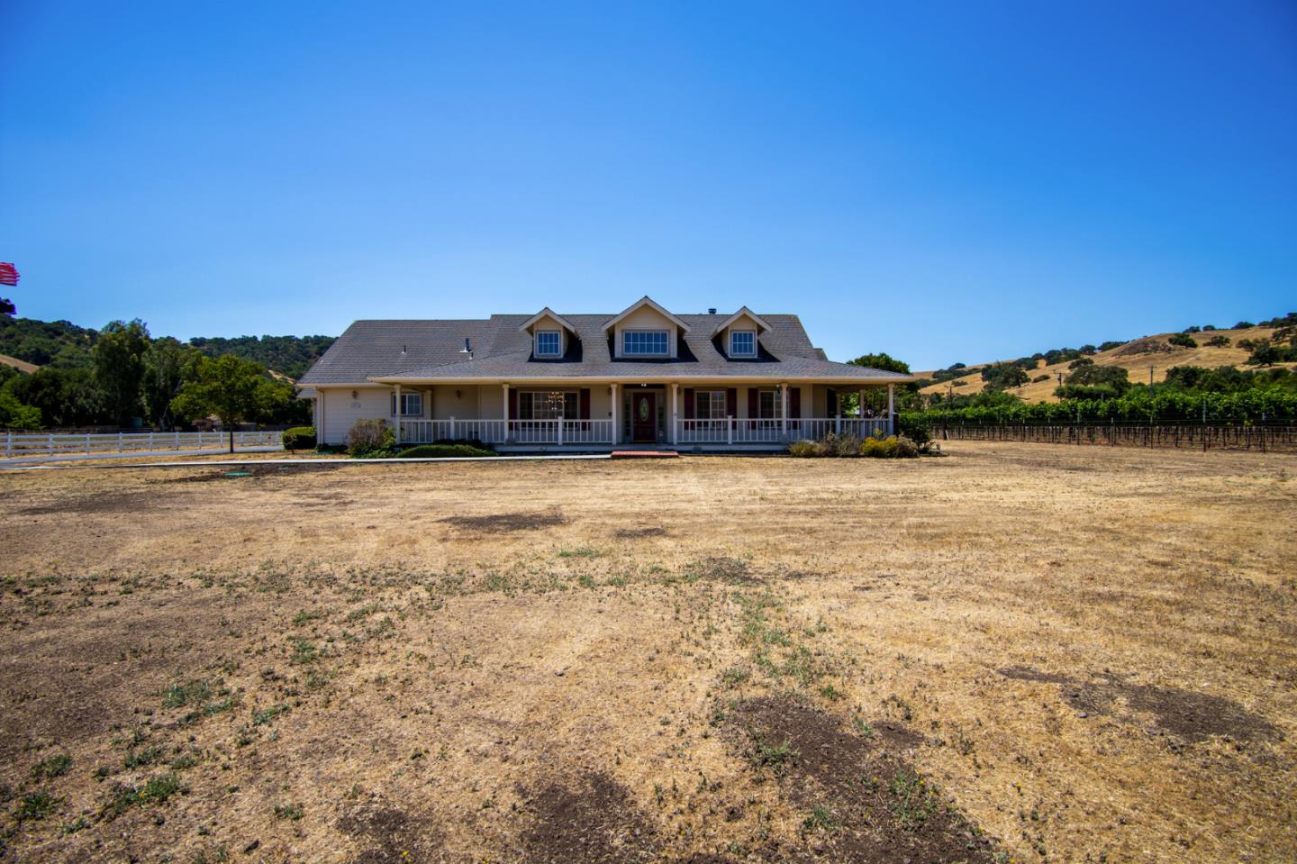 Detail Gallery Image 5 of 112 For 19715 Hale Ave, Morgan Hill,  CA 95037 - 5 Beds | 4/2 Baths