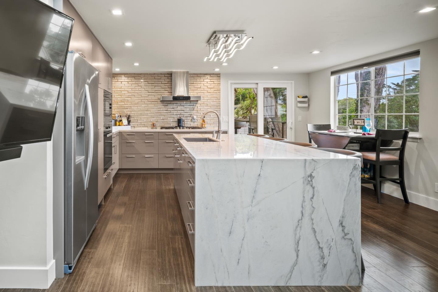 Detail Gallery Image 11 of 45 For 879 Lottie St, Monterey,  CA 93940 - 4 Beds | 2/1 Baths