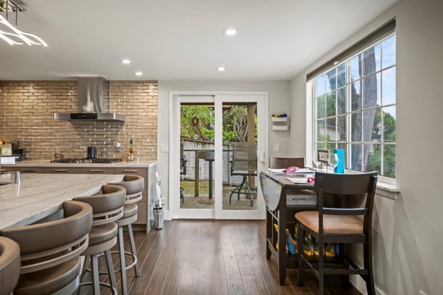 Detail Gallery Image 6 of 45 For 879 Lottie St, Monterey,  CA 93940 - 4 Beds | 2/1 Baths