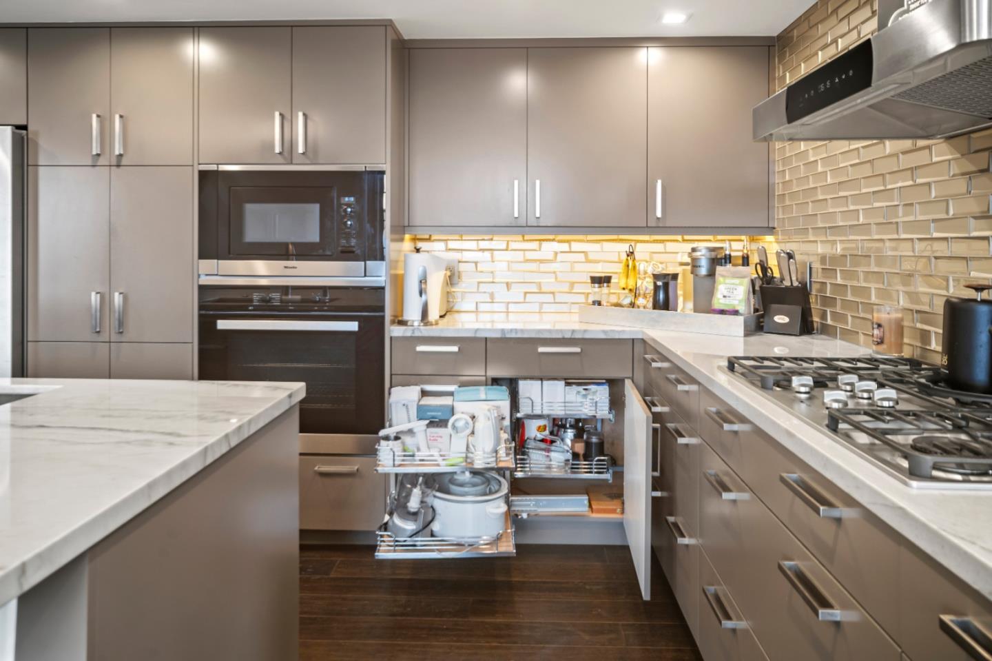 Detail Gallery Image 9 of 45 For 879 Lottie St, Monterey,  CA 93940 - 4 Beds | 2/1 Baths