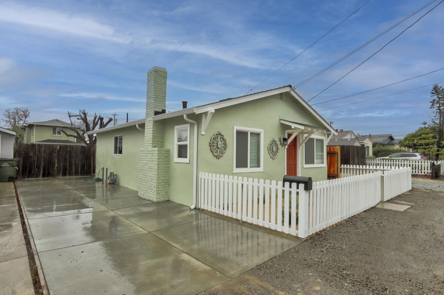 Detail Gallery Image 2 of 25 For 555 Williams Ave, Seaside,  CA 93955 - 2 Beds | 1 Baths