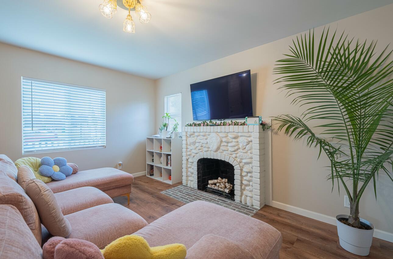 Detail Gallery Image 8 of 25 For 555 Williams Ave, Seaside,  CA 93955 - 2 Beds | 1 Baths