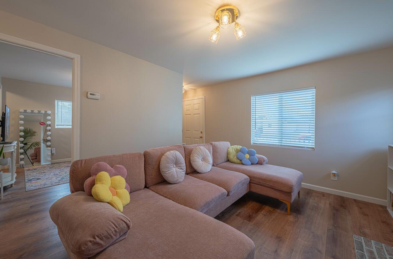 Detail Gallery Image 9 of 25 For 555 Williams Ave, Seaside,  CA 93955 - 2 Beds | 1 Baths