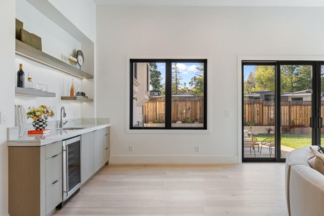 Detail Gallery Image 11 of 88 For 18071 Saratoga Los Gatos Rd, Monte Sereno,  CA 95030 - 5 Beds | 4/1 Baths