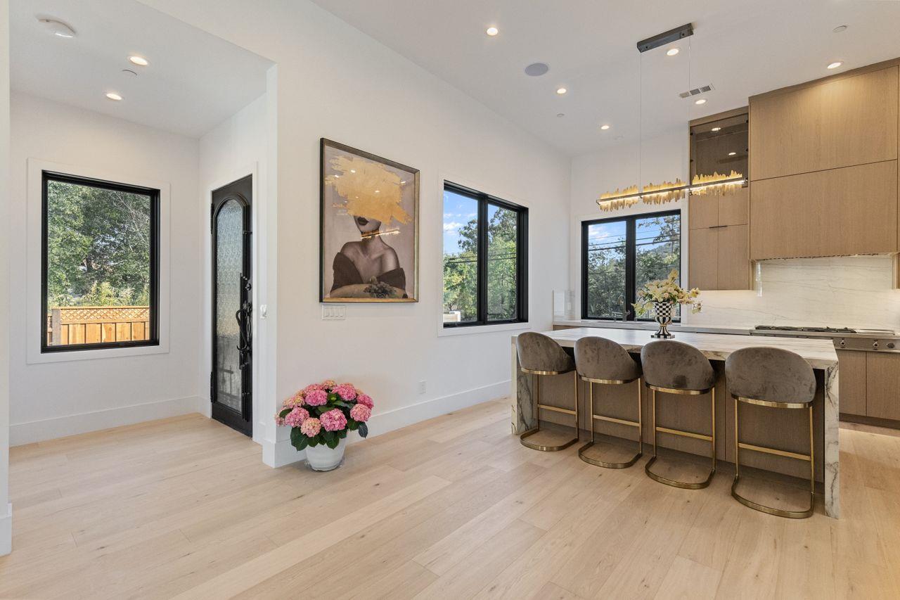 Detail Gallery Image 17 of 88 For 18071 Saratoga Los Gatos Rd, Monte Sereno,  CA 95030 - 5 Beds | 4/1 Baths