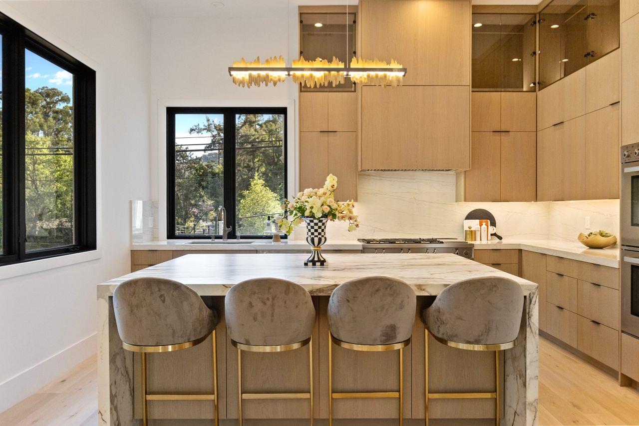 Detail Gallery Image 22 of 88 For 18071 Saratoga Los Gatos Rd, Monte Sereno,  CA 95030 - 5 Beds | 4/1 Baths