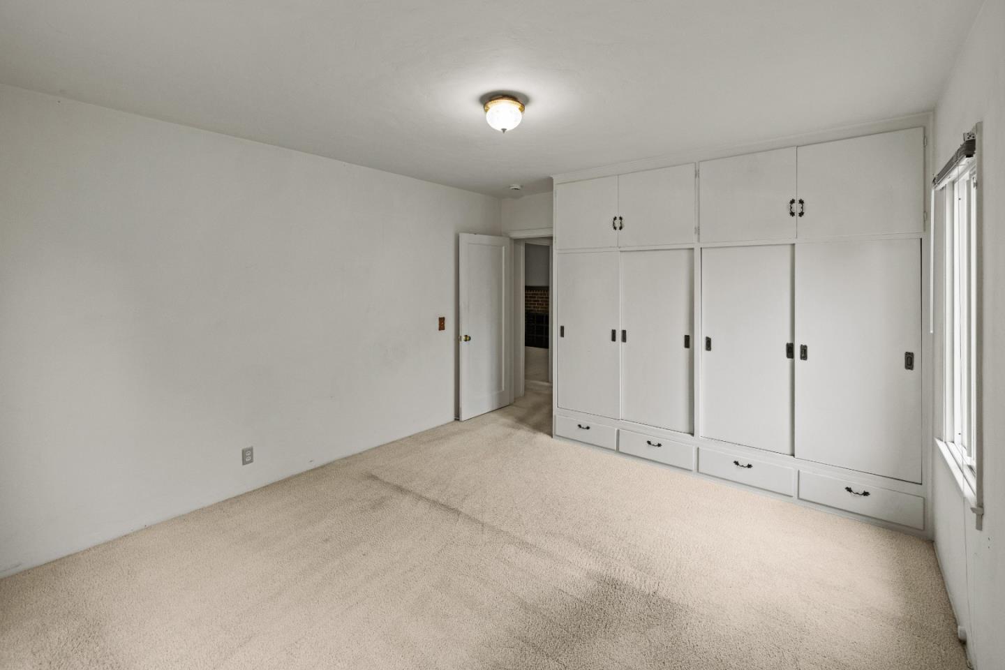 Detail Gallery Image 10 of 19 For 242 Littleness Ave, Monterey,  CA 93940 - 3 Beds | 2 Baths
