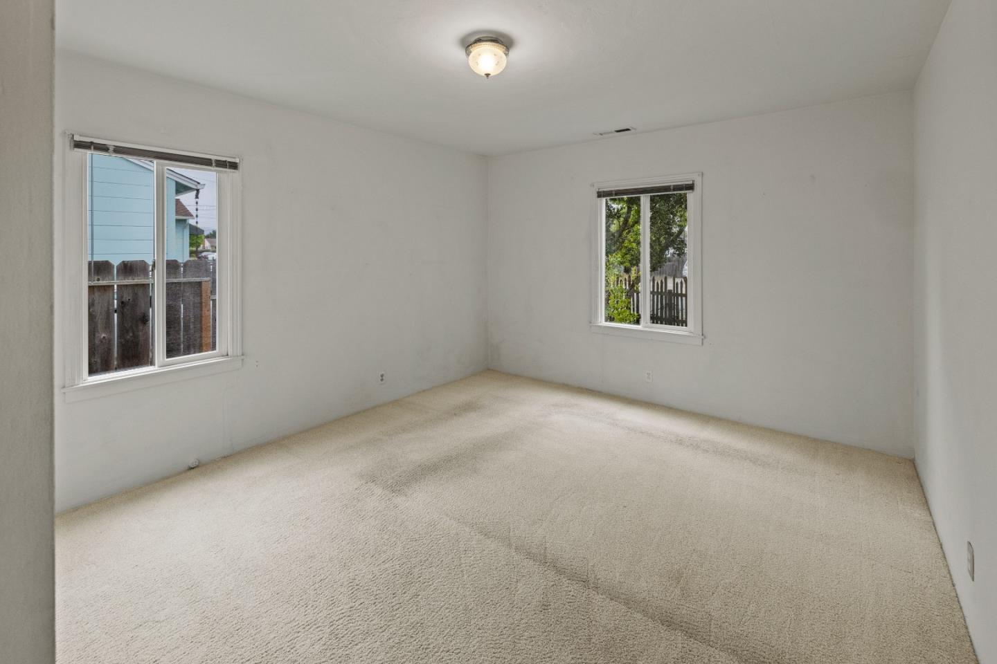 Detail Gallery Image 9 of 19 For 242 Littleness Ave, Monterey,  CA 93940 - 3 Beds | 2 Baths