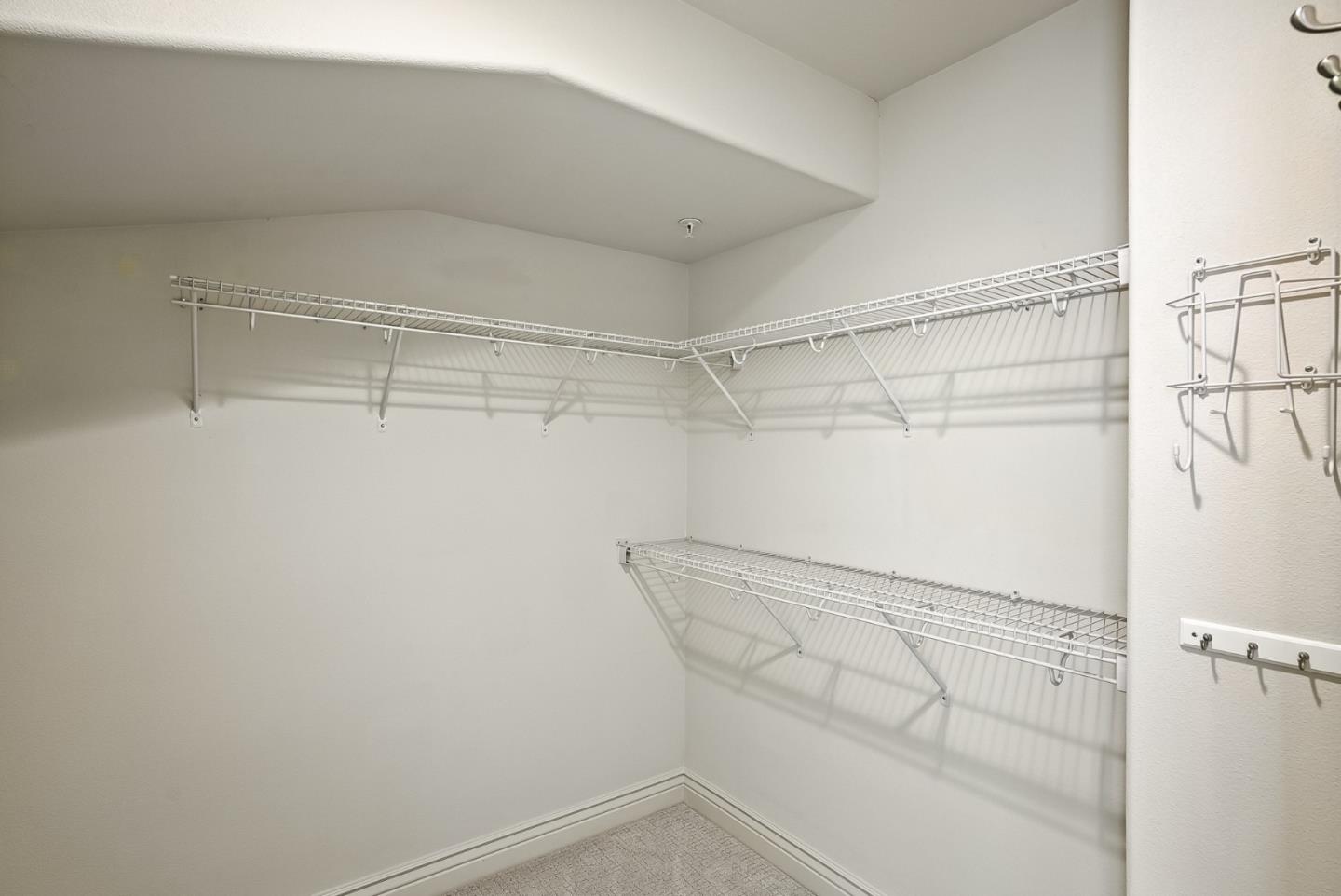Detail Gallery Image 26 of 41 For 255 Honeylocust Ter, Sunnyvale,  CA 94086 - 3 Beds | 2/1 Baths
