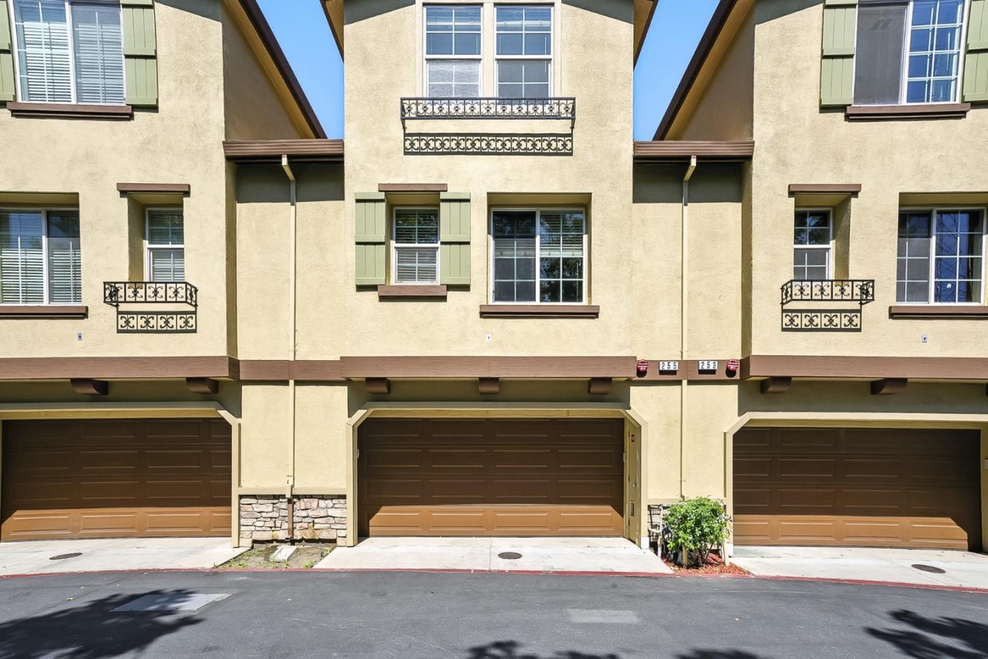 Detail Gallery Image 34 of 41 For 255 Honeylocust Ter, Sunnyvale,  CA 94086 - 3 Beds | 2/1 Baths