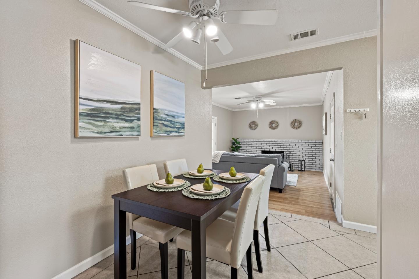 Detail Gallery Image 10 of 36 For 1679 Farringdon Dr, San Jose,  CA 95127 - 4 Beds | 2 Baths