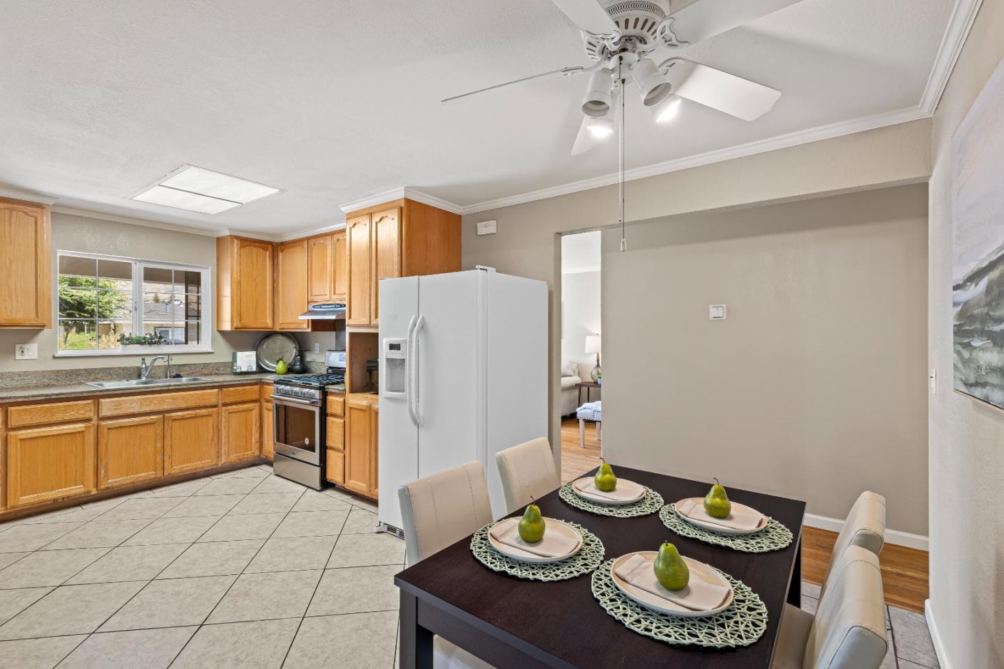 Detail Gallery Image 11 of 36 For 1679 Farringdon Dr, San Jose,  CA 95127 - 4 Beds | 2 Baths