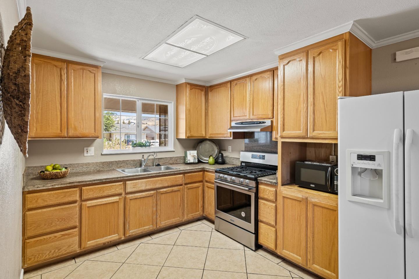 Detail Gallery Image 12 of 36 For 1679 Farringdon Dr, San Jose,  CA 95127 - 4 Beds | 2 Baths