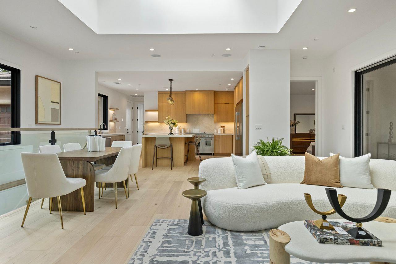 Detail Gallery Image 10 of 108 For 18061 Saratoga Los Gatos Rd, Monte Sereno,  CA 95030 - 5 Beds | 4/1 Baths